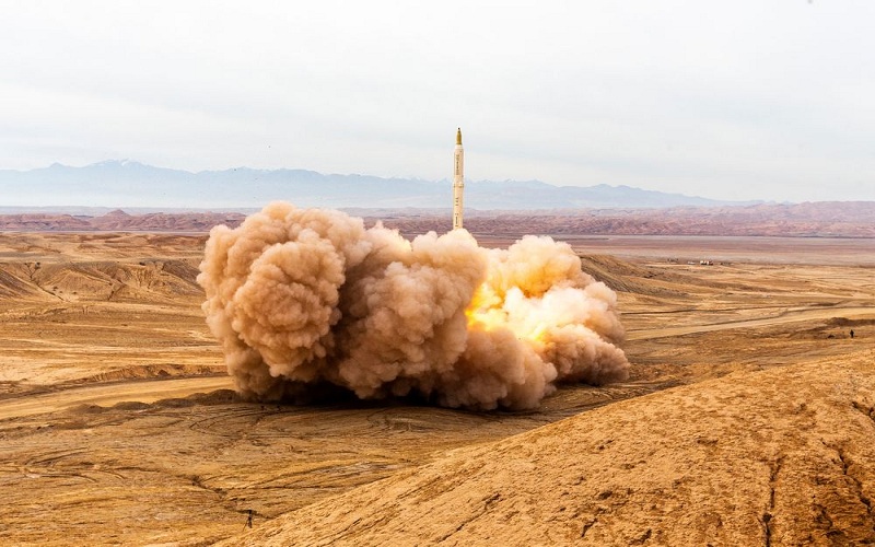 «بازتاب» سعادت شریفی پور - رسانه‌های معتبر خارجی در ساعات گذشته از تحولات و رویدادهای مرتبط با ایران غافل نبوده و مطالب قابل‌تأملی را پیرامون مسائل مرتبط با ایران به رشته تحریر درآوردند مثل خبرگزاری اسپوتنیک، روزنامه الشرق الاوسط و روزنامه اورشلیم پُست بر موضوعاتی چون ایران درباره مذاکرات هسته ای دیگر فریب نمی خورد، موشک های ایران برای اهداف تهاجمی طراحی شده است، اگر اسرائیل به ایران حمله کند، بعد چه اتفاقی خواهد افتاد؟ نوشتند.