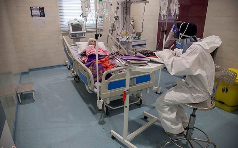 احتمالا آمار روزانه اومیکرون به ۱۰۰ هزار مبتلا برسد