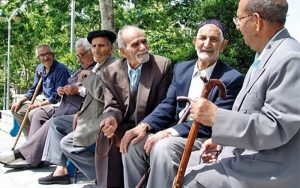 بازنشسته هایی که عیدی نگرفتند، چه کنند؟