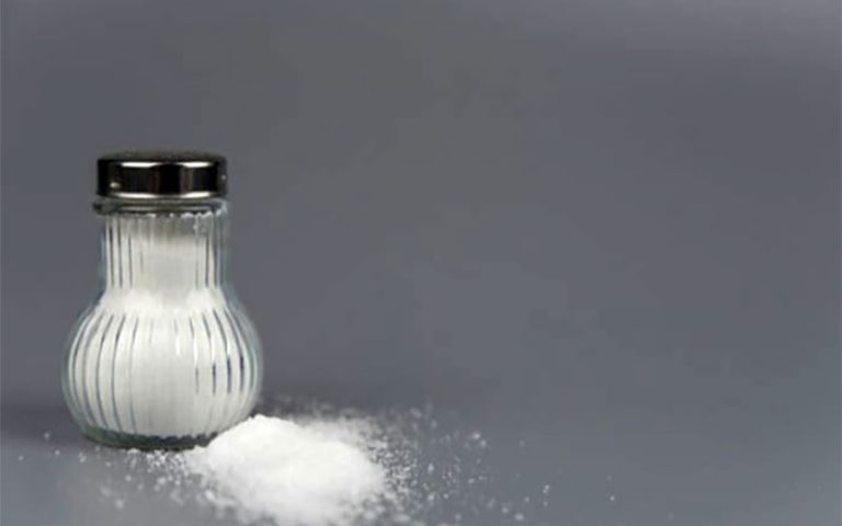 بررسی علل هوس خوردن نمک و بهترین راه حل آن