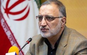 حضور شهردار تهران در صحن شورا با علایم سرماخوردگی