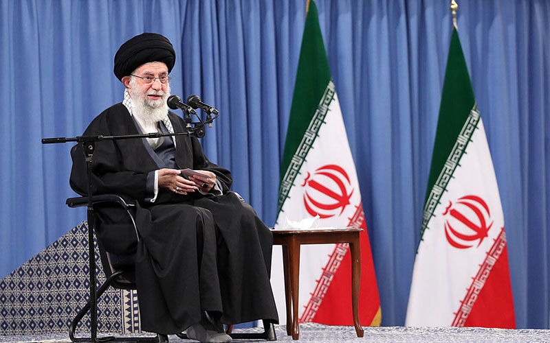 رهبر معظم انقلاب: آمریکا امروز از جایی ضربه می‌خورد که هرگز آن را محاسبه نکرده است