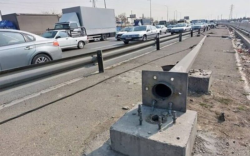 سارقان پیچ‌های چراغ‌های برق دستگیر شدند
