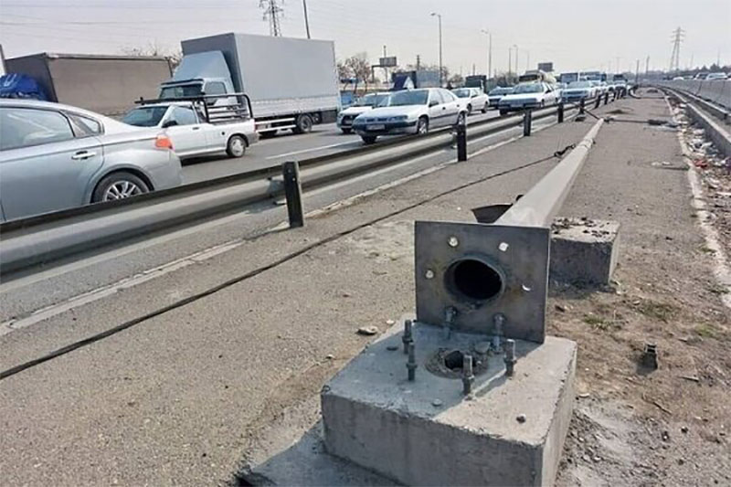 سارقان پیچ‌های چراغ‌های برق دستگیر شدند
