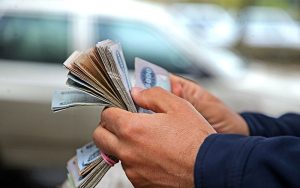 قیمت ۲۴ ارز در بازار بین بانکی کاهش یافت