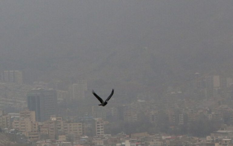 وضعیت قرمز ۱۵ ایستگاه کیفیت هوای تهران
