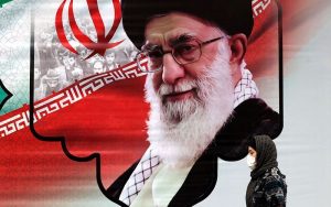 «بازتاب» سعادت شریفی پور - رسانه‌های معتبر خارجی در ساعات گذشته از تحولات و رویدادهای مرتبط با ایران غافل نبوده و مطالب قابل‌تأملی را پیرامون مسائل مرتبط با ایران به رشته تحریر درآوردند مثل پایگاه خبری المانیتور، نشریه پولیتیکو و روزنامه نیویورک پُست بر موضوعاتی چون رهبر ایران از نفوذ استراتژیک منطقه‌ای ایران دفاع می کند، مذاکرات هسته ای ایران به دلیل درخواست روسیه در آستانه شکست است، پارلمان آمریکا از توافق هسته‌ای با ایران ناراحت است، نوشتند.