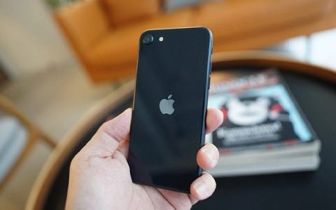 iPhone-SE3-1