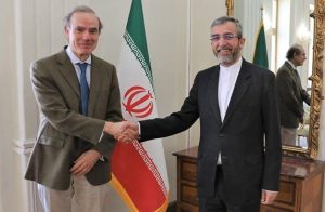 باقری و مورا