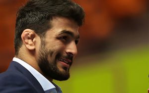 حسن یزدانی جایزه 7 دلاری اتحادیه جهانی را دریافت کرد