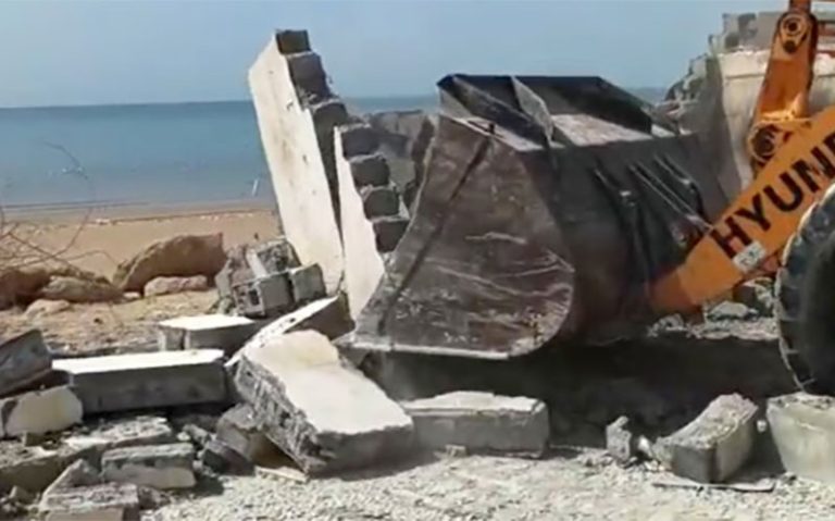 ساحل جزیره قشم به طور کامل آزاد شد