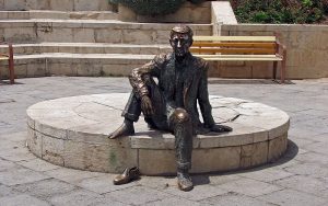 مجسمه پرویز تناولی