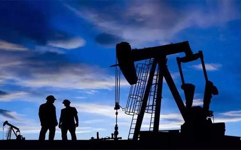 کاهش بهای نفت خام در بازار جهانی