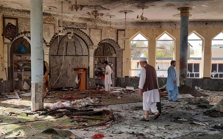۳۰ کشته در انفجار مهیب در مسجد شیعیان در پیشاور پاکستان