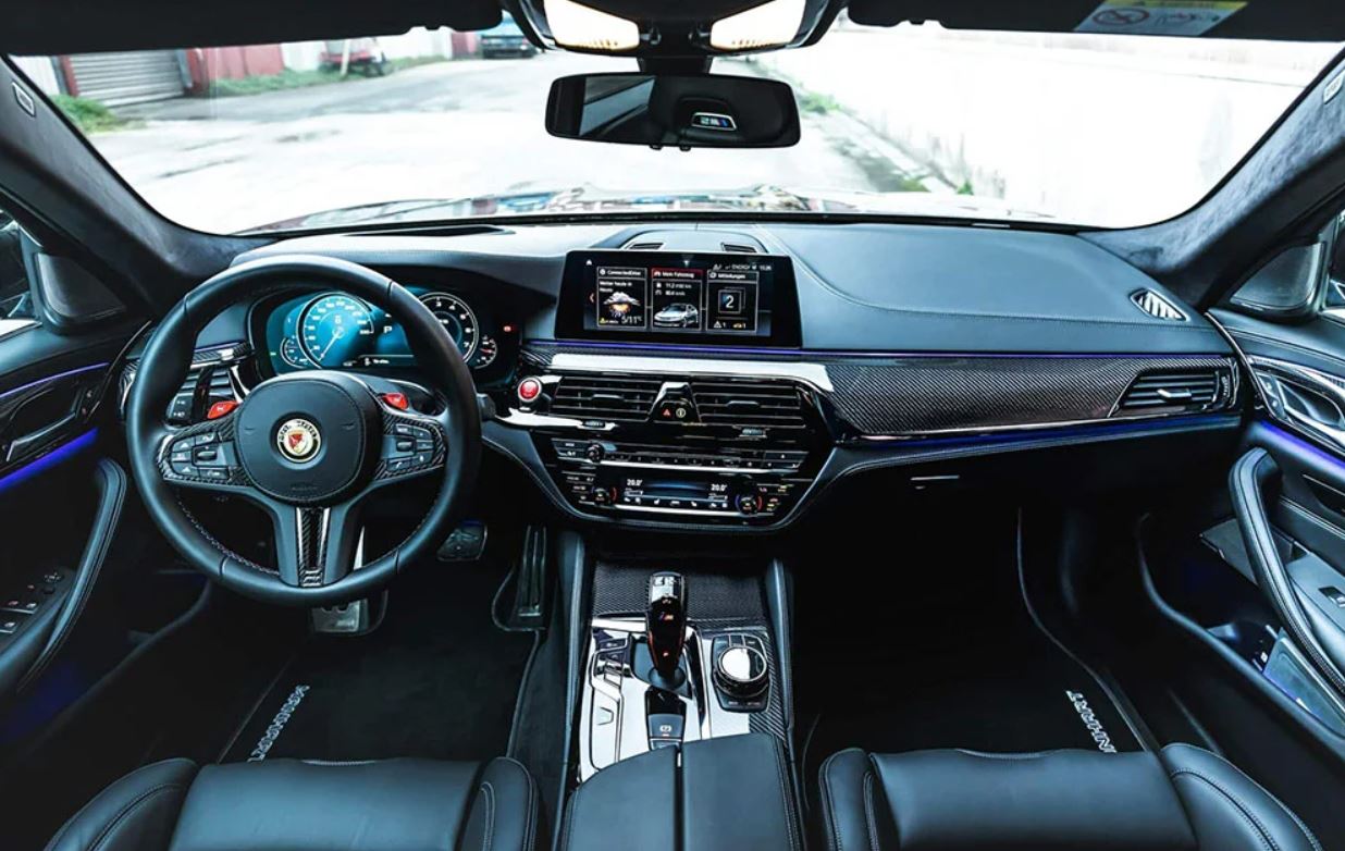 خودرو اسپرت منهارت MH5 800 معرفی شد/ سدان مشکی پوش