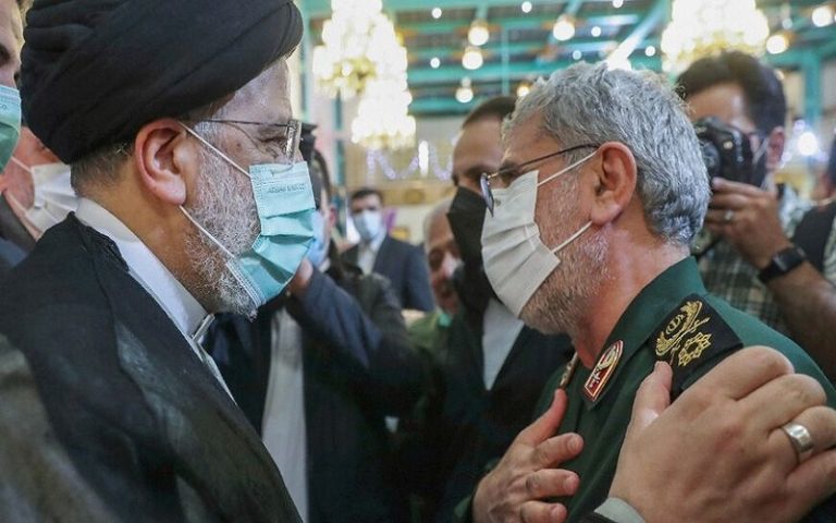 «بازتاب» - رسانه‌های معتبر خارجی در ساعات گذشته از تحولات و رویدادهای مرتبط با ایران غافل نبوده و مطالب قابل‌تأملی را پیرامون مسائل مرتبط با ایران به رشته تحریر درآوردند مثل روزنامه نیویورک پُست، پایگاه خبری المانیتور و هفته نامه نیوزویک بر موضوعاتی چون حتی دموکرات ها از توافق بایدن و ایران می ترسند، آمریکا اصرار دارد سپاه قدس در لیست تروریستی باقی بماند، دیپلمات های ارشد ایران و عراق پس از حملات متوالی به نیروهای آمریکایی دیدار کردند، نوشتند.