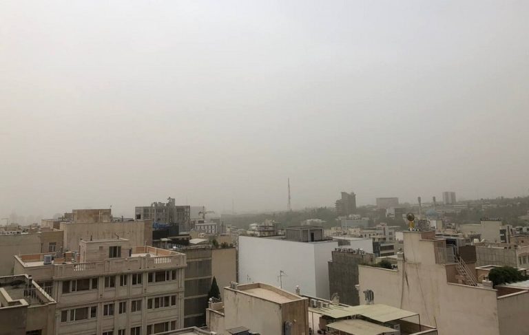 برج میلاد در غبار گم شد