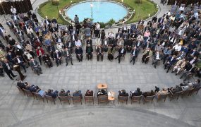 تصاویر هنرمندان مطرحی که در افطاری رئیس جمهور بودند