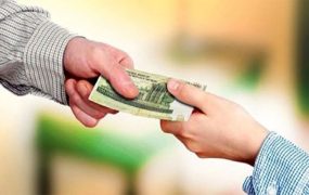 هرگز برای این کارها از کسی پول قرض نگیرید