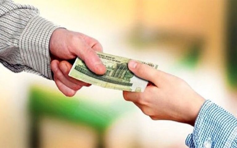 هرگز برای این کارها از کسی پول قرض نگیرید