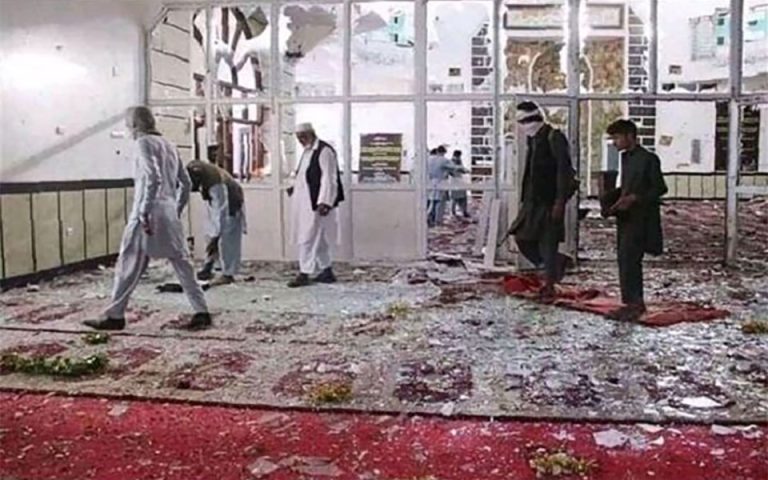 ۵ شهید و ۶۵ زخمی در انفجار مسجد شیعیان در مزار شریف افغانستان