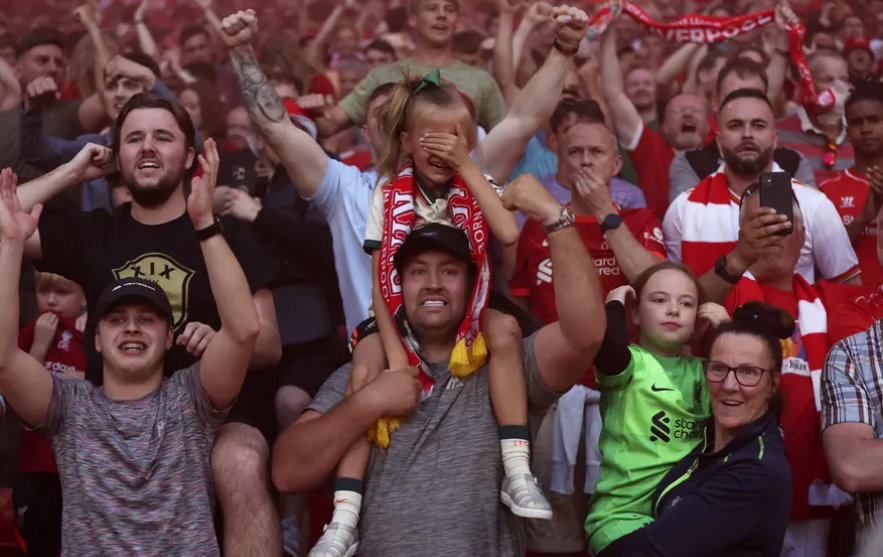 دیدنی های امروز؛ از تیراندازی مرگبار در آمریکا تا روز "نکبت" هواداران تیم فوتبال" لیورپول" انگلیس