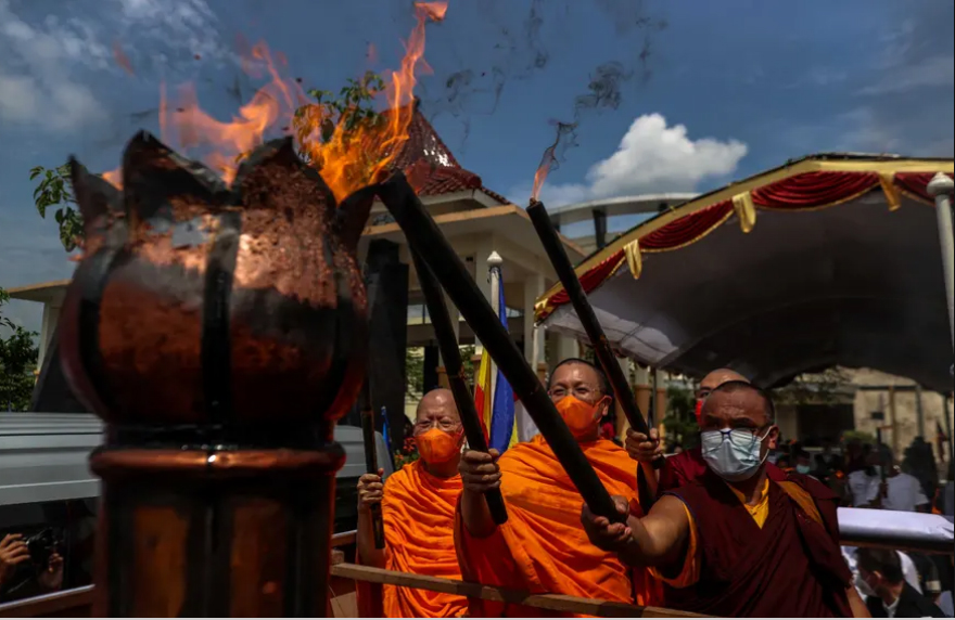 دیدنی های امروز؛ از تیراندازی مرگبار در آمریکا تا روز "نکبت" راهبان بودایی در سالروز مرگ بودا
