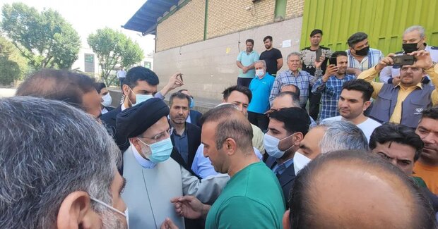رئیس‌جمهور در میدان بهمن تهران