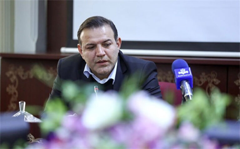عزل عزیزی خادم از ریاست فدراسیون