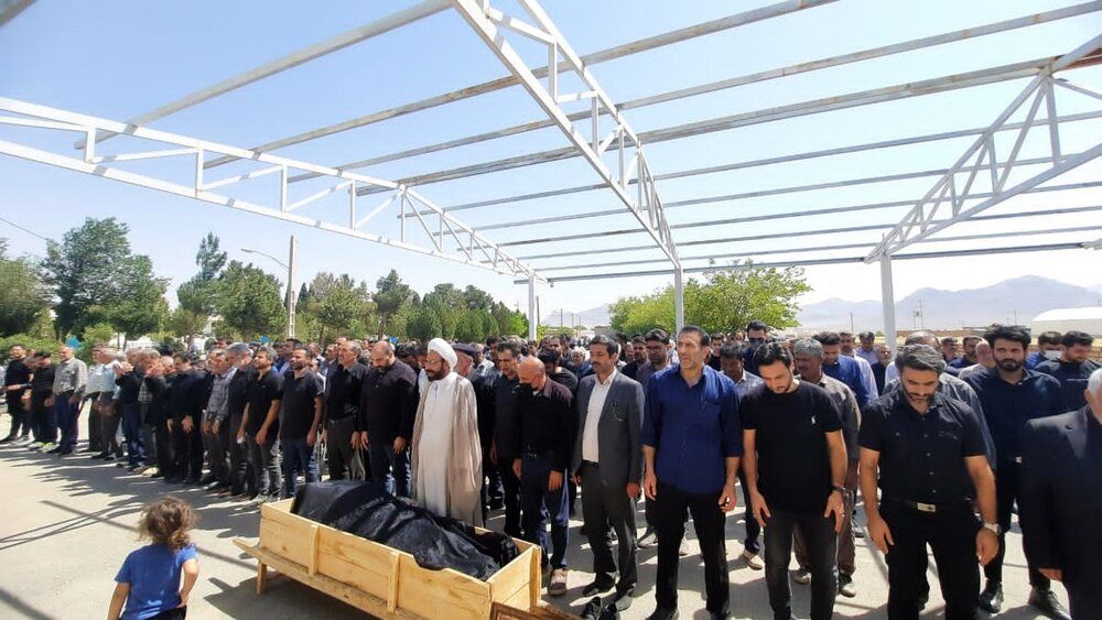 خاکسپاری عبدالباقی بعد از 22 روز در دهاقان اصفهان
