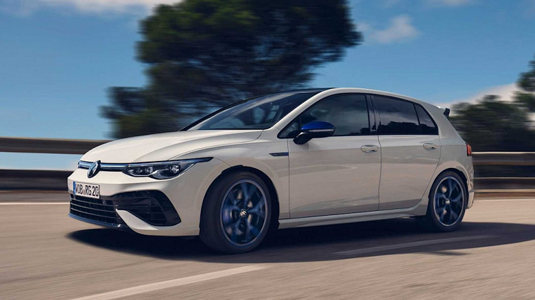 1654174240_948_The new 333 horsepower Volkswagen Golf is presented It starts at