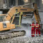دهمین روز آواربرداری متروپل