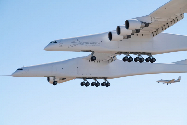 The worlds largest aircraft reaches maximum height