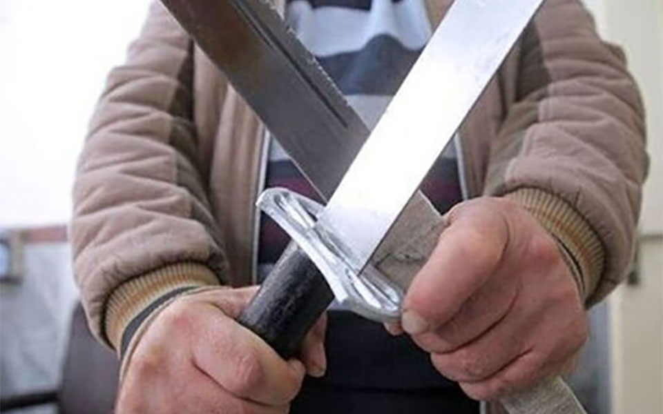 قمه‌کشی وسط خیابان در لواسان!