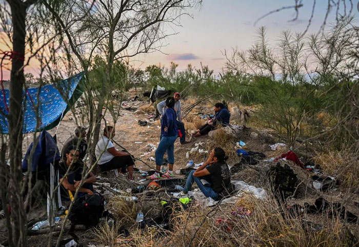 پناهجویان پس از ورود غیرقانونی به خاک آمریکا در ایالت تگزاس