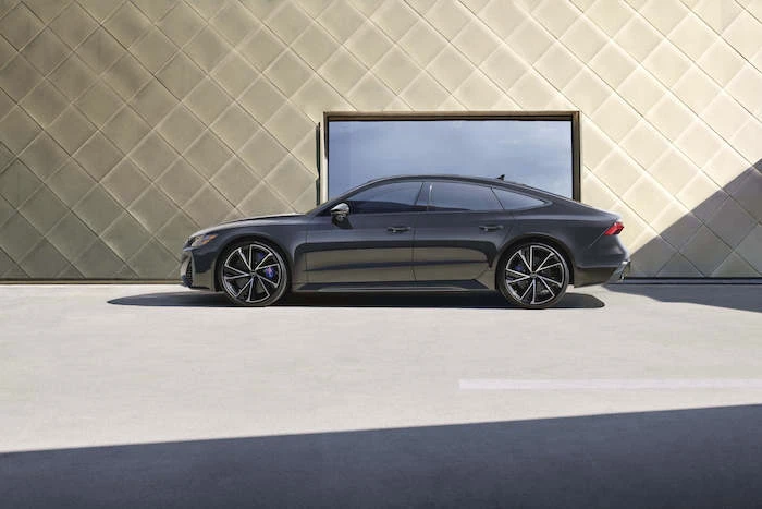 سدان فست بک آئودی RS7 Exclusive Edition معرفی شد