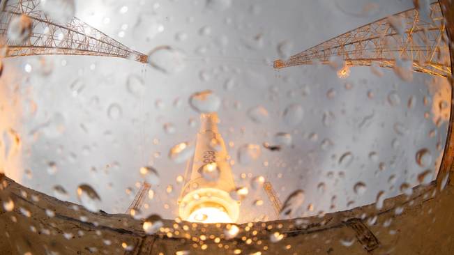 تصویری از موشک Vega C اروپا که برای اولین پرواز خود به آسمان ابری آمریکای جنوبی بلند شد