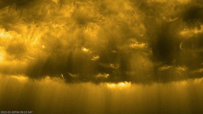 عکس قطب‌های خورشید