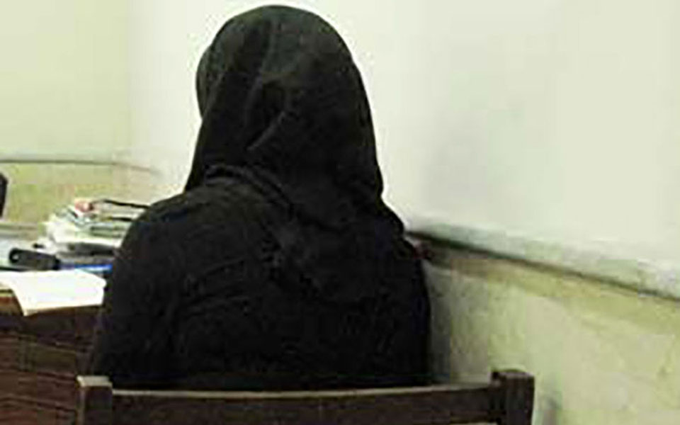 افشای راز زوج جوان با کنجکاوی زن همسایه افشای راز زوج جوان با کنجکاوی زن همسایه