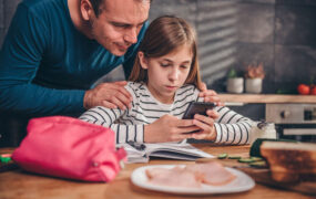 سکوت راه مناسبی برای تربیت فرزند نیست