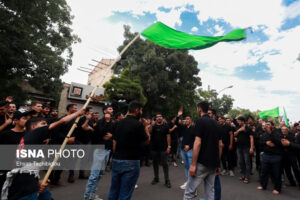 عزاداران حسینی در روز تاسوعا