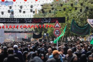 عزاداران حسینی در روز تاسوعا