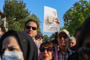 تشییع پیکر هوشنگ ابتهاج در رشت