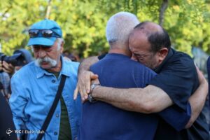 تشییع پیکر هوشنگ ابتهاج در رشت