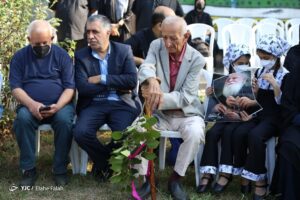 تشییع پیکر هوشنگ ابتهاج در رشت
