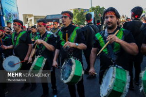 کاروان نمادین اسرای کربلا در قم