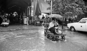 عکس‌های نوستالژیک سیل تهران در دهه ۶۰