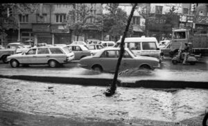 عکس‌های نوستالژیک سیل تهران در دهه ۶۰