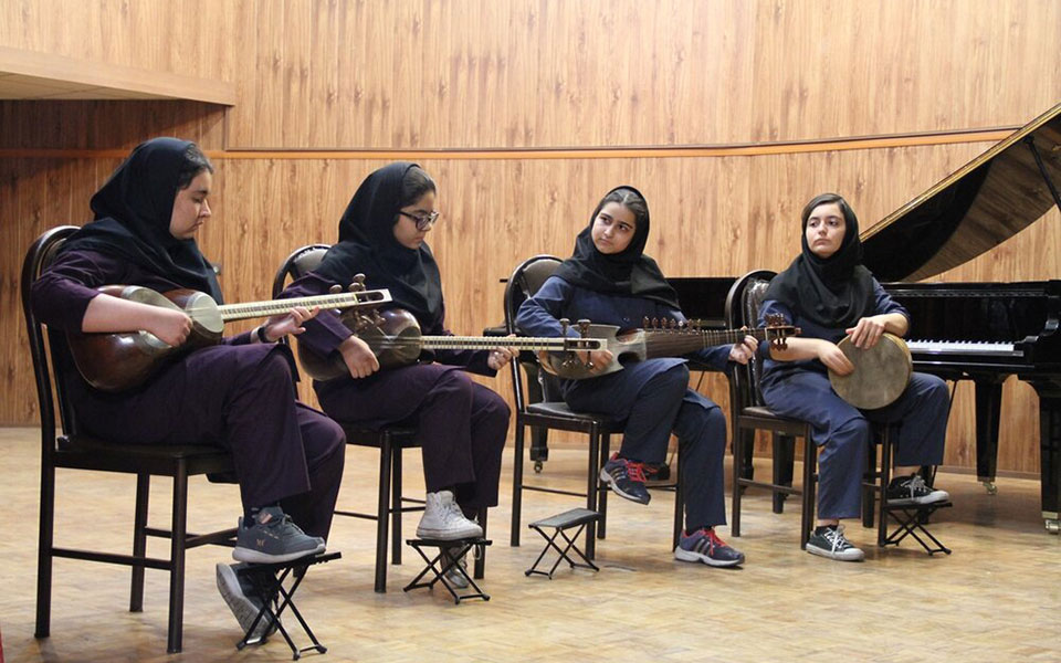 رشته موسیقی برای دختران دانش‌آموز در شیراز حذف شد