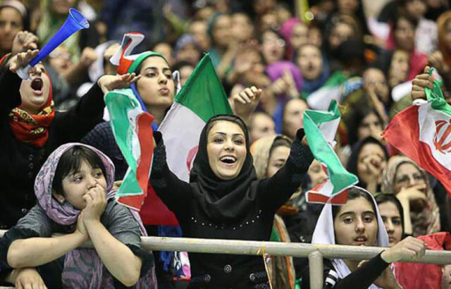 سهیل مهدی نامه FIFA برای ورود بانوان الزام‌آور است، نه پیشنهادی!
